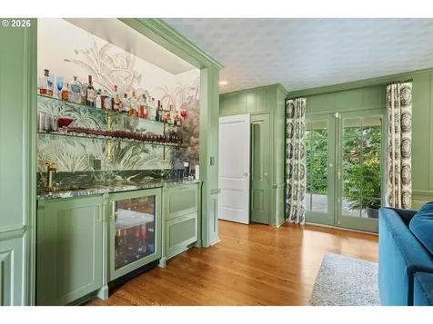 4192 SW Greenleaf Drive Portland OR 97221