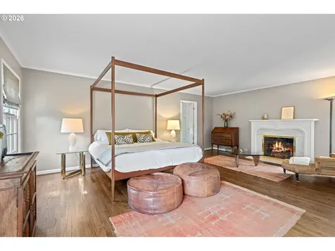 4192 SW Greenleaf Drive Portland OR 97221
