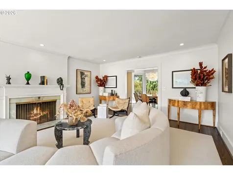 4192 SW Greenleaf Drive Portland OR 97221