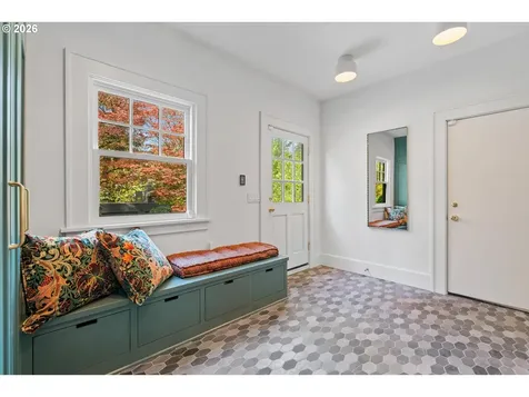 4192 SW Greenleaf Drive Portland OR 97221