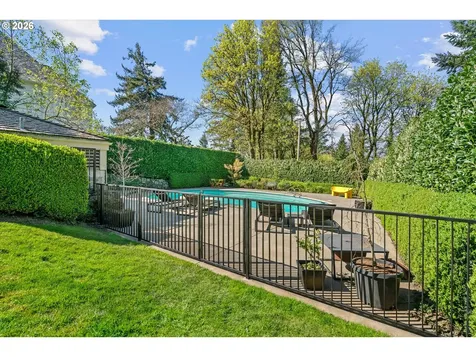 4192 SW Greenleaf Drive Portland OR 97221