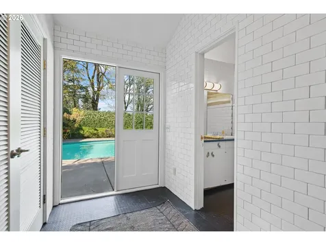 4192 SW Greenleaf Drive Portland OR 97221