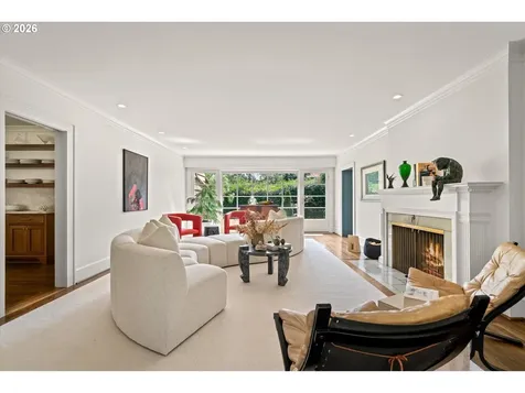 4192 SW Greenleaf Drive Portland OR 97221