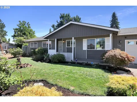 1266 Kenray Loop Springfield OR 97477