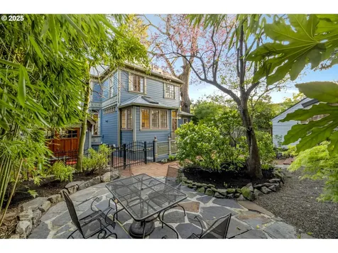 1123 NE Tillamook Street Portland OR 97212
