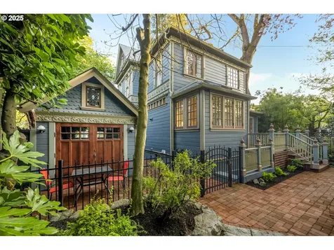 1123 NE Tillamook Street Portland OR 97212