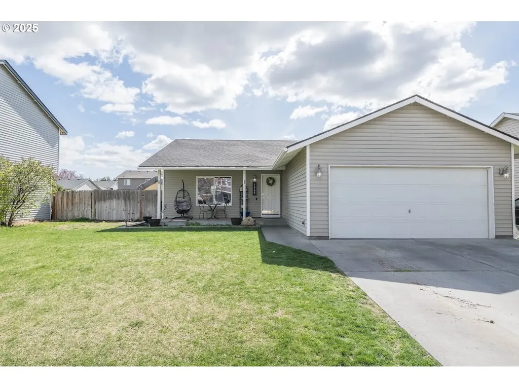1468 NE Sandstone Avenue Hermiston OR 97838