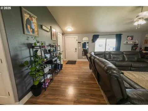 1468 NE Sandstone Avenue Hermiston OR 97838