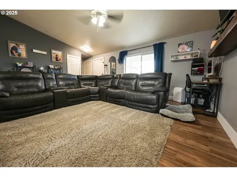 1468 NE Sandstone Avenue Hermiston OR 97838