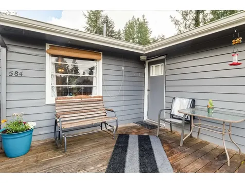 584 SE 5th Avenue Mill City OR 97360