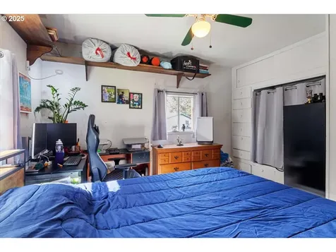 584 SE 5th Avenue Mill City OR 97360