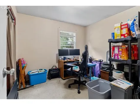 584 SE 5th Avenue Mill City OR 97360