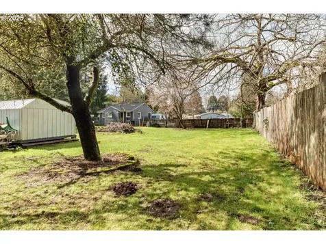 584 SE 5th Avenue Mill City OR 97360