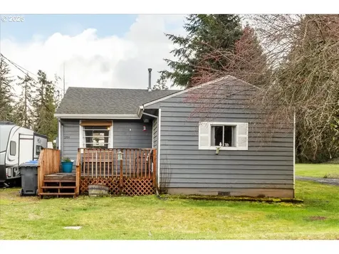584 SE 5th Avenue Mill City OR 97360