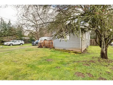 584 SE 5th Avenue Mill City OR 97360