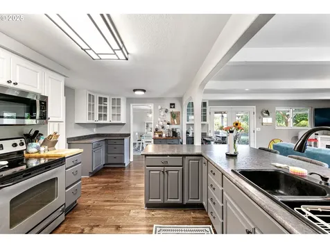2172 Fireside Court Springfield OR 97477