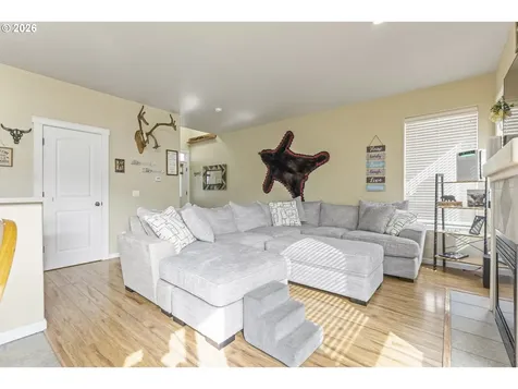 891 Kentucky Avenue Coos Bay OR 97420