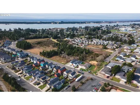 891 Kentucky Avenue Coos Bay OR 97420