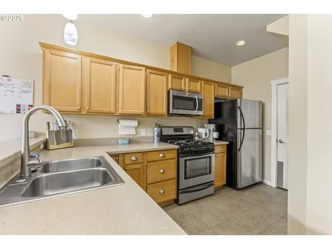 891 Kentucky Avenue Coos Bay OR 97420
