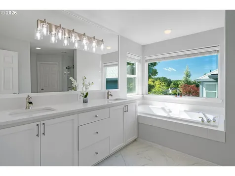 3760 NW Tustin Ranch Drive Portland OR 97229