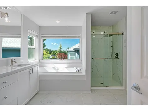 3760 NW Tustin Ranch Drive Portland OR 97229