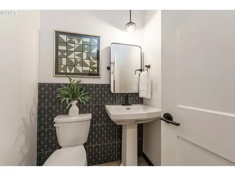 2302 S Royal Court Ridgefield WA 98642