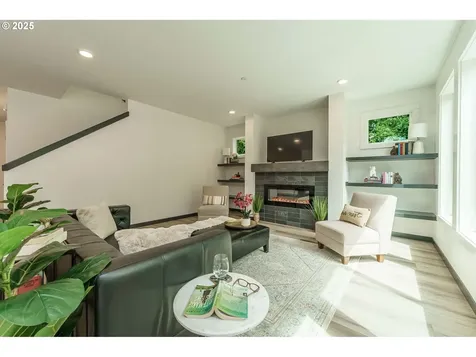2302 S Royal Court Ridgefield WA 98642