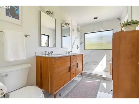 16 SW Abernethy Street Portland OR 97239