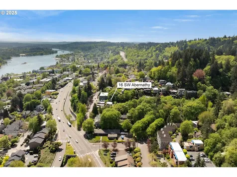 16 SW Abernethy Street Portland OR 97239