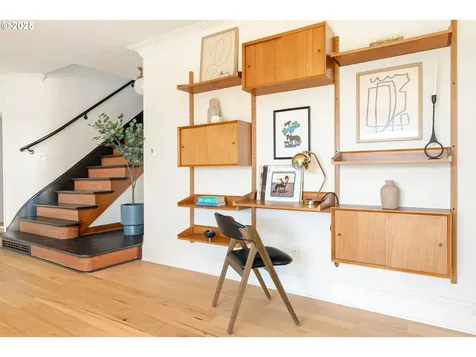 16 SW Abernethy Street Portland OR 97239