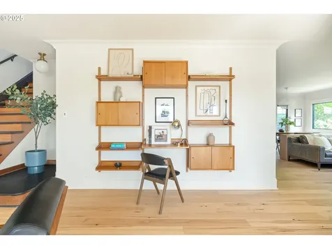 16 SW Abernethy Street Portland OR 97239