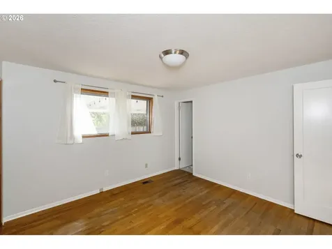 16560 SE Haig Drive Portland OR 97236