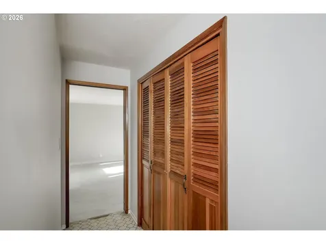 16560 SE Haig Drive Portland OR 97236