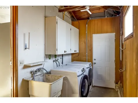16560 SE Haig Drive Portland OR 97236