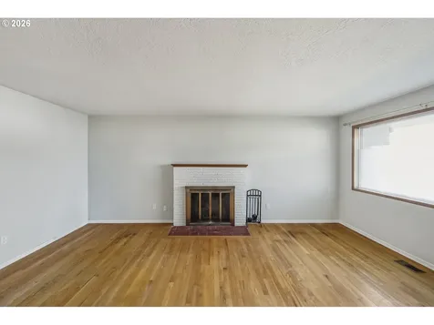 16560 SE Haig Drive Portland OR 97236