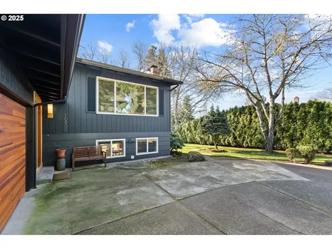 16800 SE Rock Creek Court Clackamas OR 97015