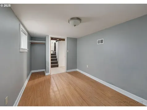 2738 SE 18th Avenue Portland OR 97202