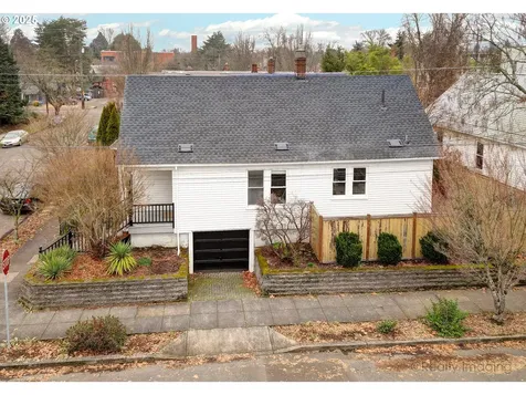2738 SE 18th Avenue Portland OR 97202