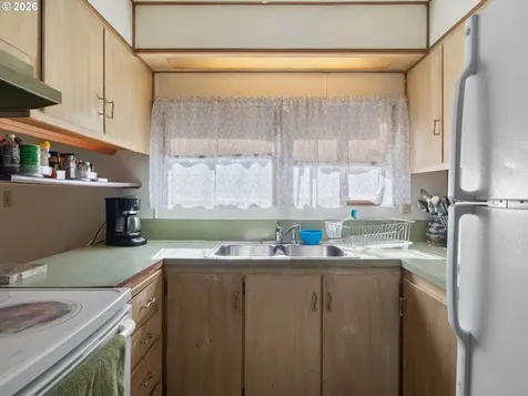 4882 Lancaster Drive Salem OR 97305