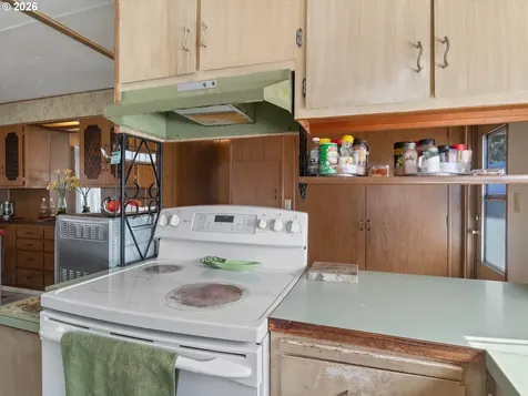 4882 Lancaster Drive Salem OR 97305