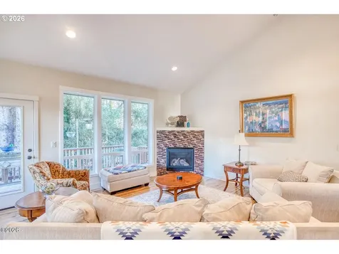 4635 NE Tide Avenue Lincoln City OR 97367