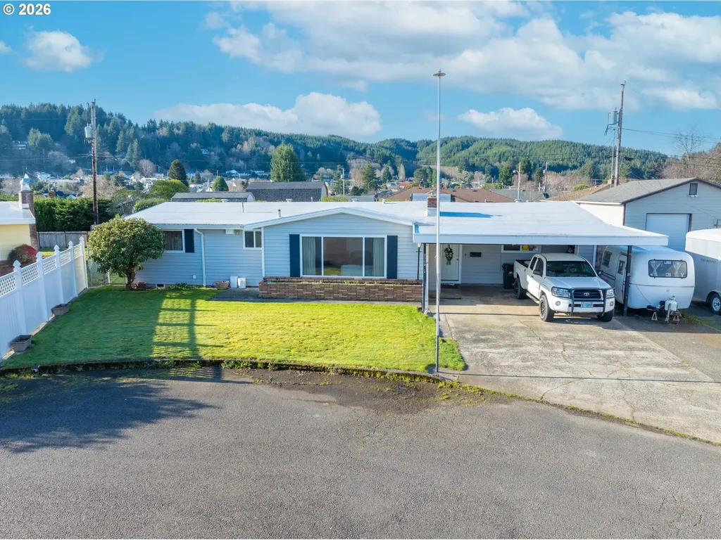 2360 High Street Reedsport OR 97467