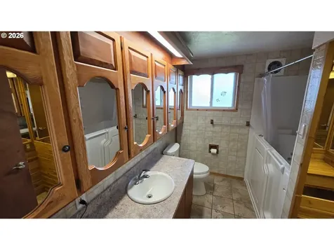 2360 High Street Reedsport OR 97467