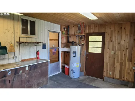 2360 High Street Reedsport OR 97467