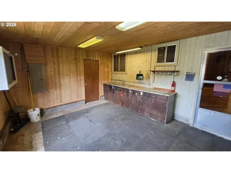 2360 High Street Reedsport OR 97467