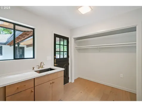 18 Monticello Drive Lake Oswego OR 97035