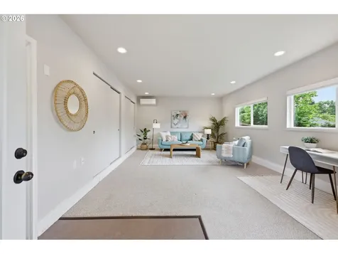 7660 SW 74th Avenue Portland OR 97223
