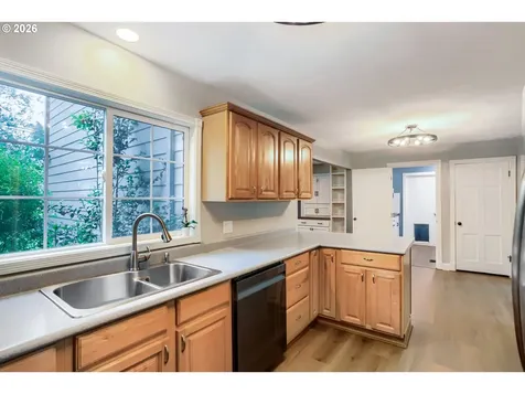 11820 SW Clifford Street Beaverton OR 97008