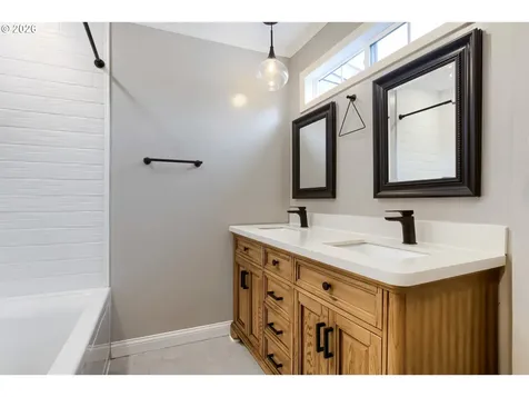 11820 SW Clifford Street Beaverton OR 97008