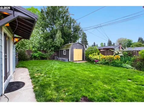 11820 SW Clifford Street Beaverton OR 97008